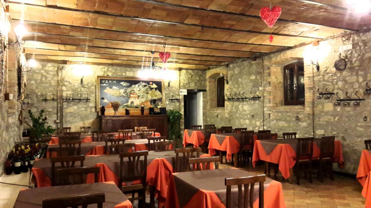 Il Casale Del Grillo Hotel Перуджа Екстериор снимка